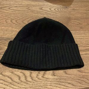 Theory black cashmere beanie